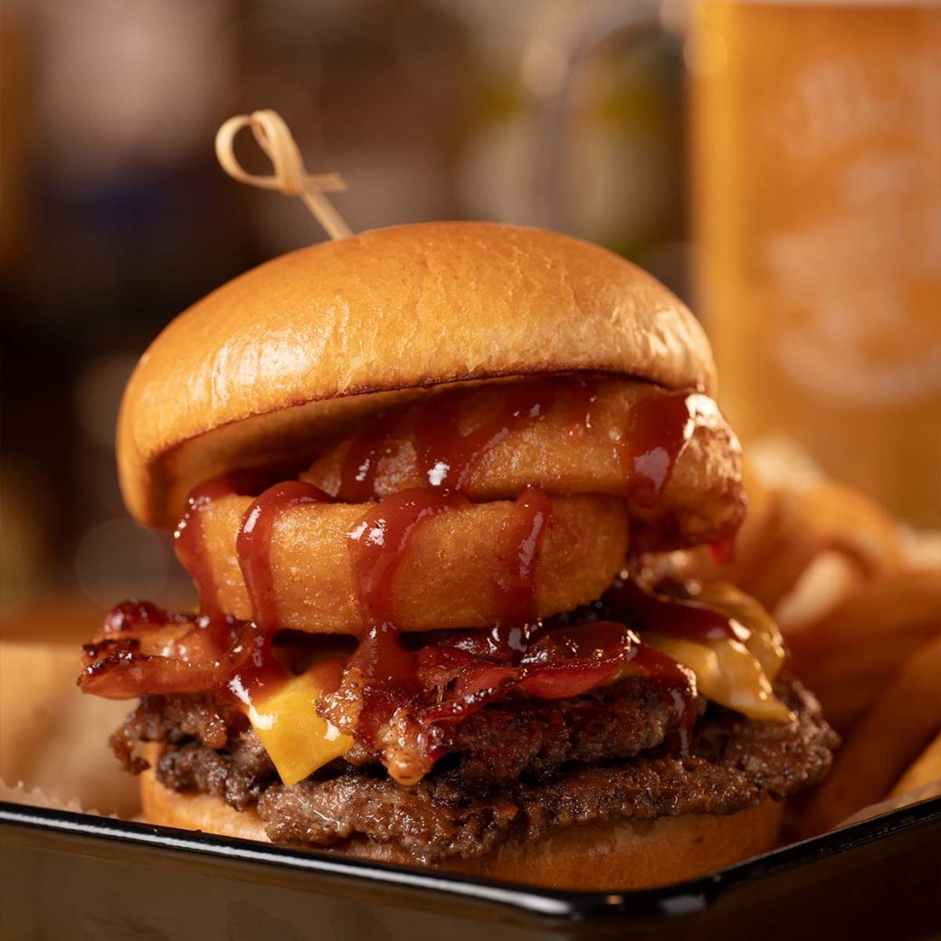 cheeseburger with onion rings